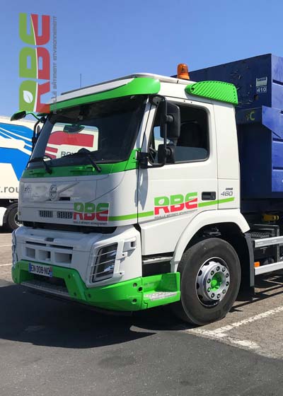 Location de camion Ampliroll pour vos bennes à déchets